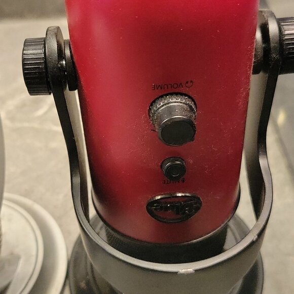 2 Blue Yeti Microphones - used - Picture 2 of 7